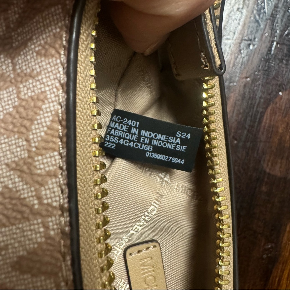 Michael Kors Camel Medium Cora Shoulder Bag - Picture 9 of 10